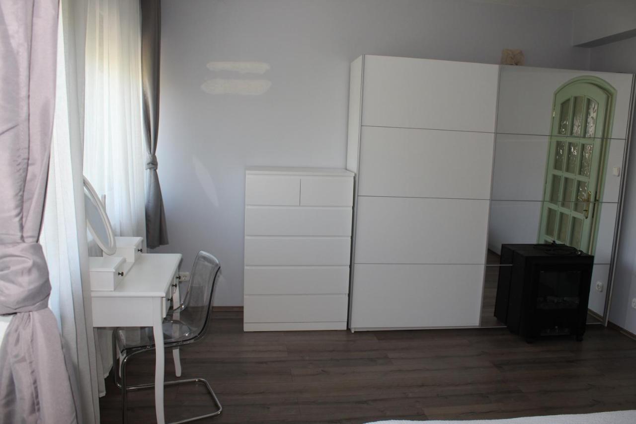 Sunny House Apartman Szegedin Exterior foto